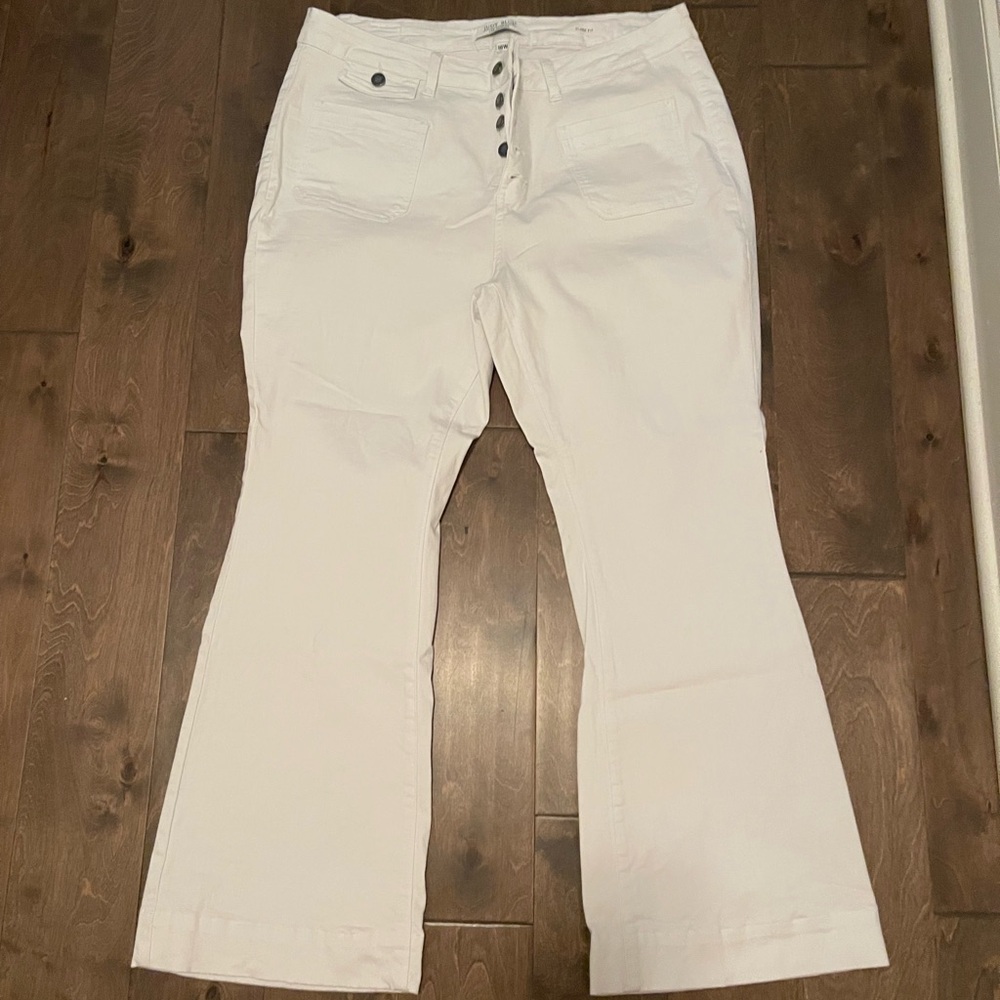 Judy Blue Women's Cream Flare Jeans